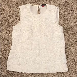 Vince Camuto 3D Floral Top In White